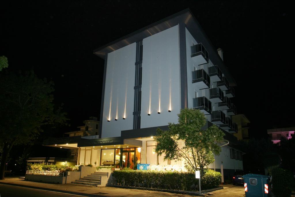 Hotel Domingo ليدو دي يسولو المظهر الخارجي الصورة