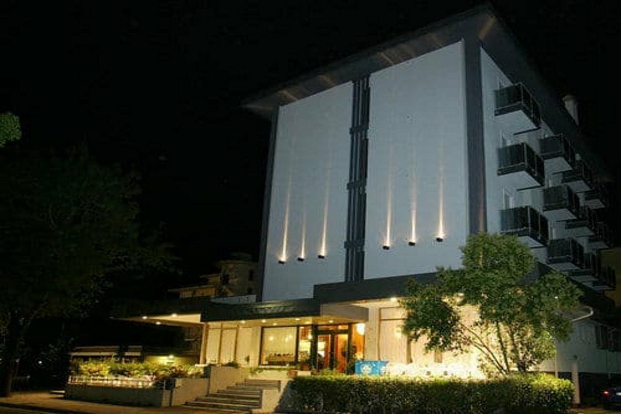 Hotel Domingo ليدو دي يسولو المظهر الخارجي الصورة