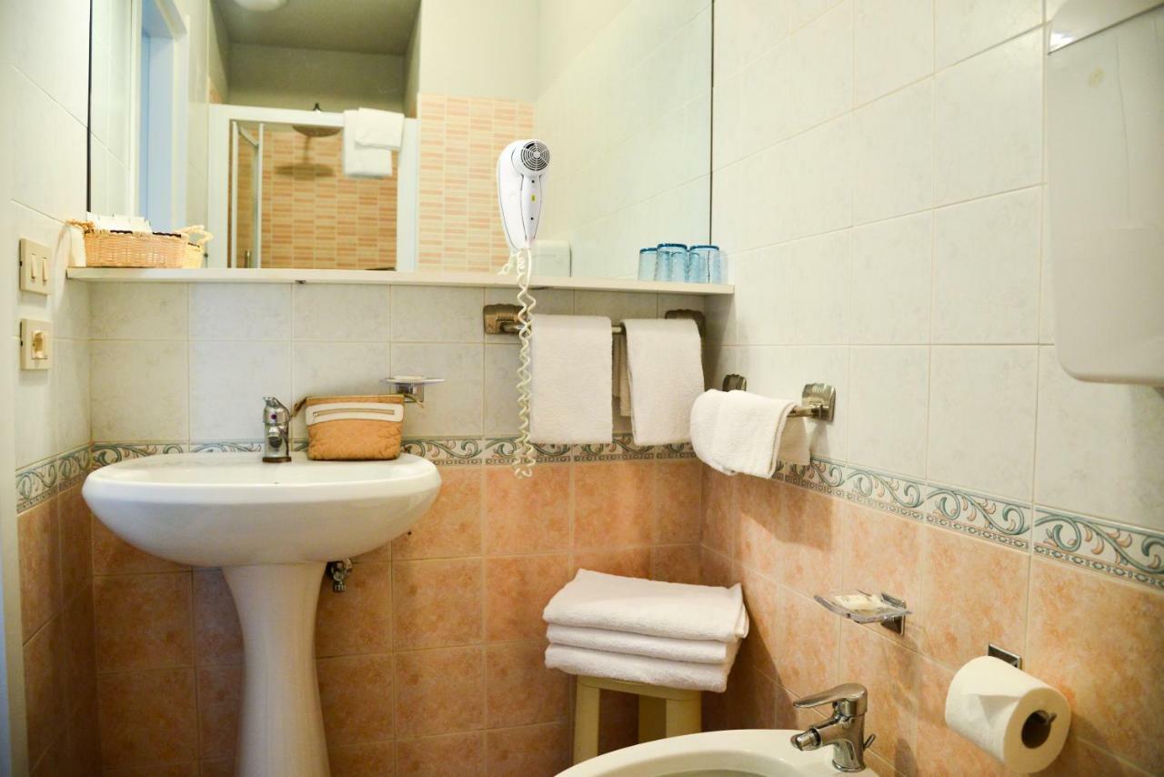 Hotel Domingo ليدو دي يسولو المظهر الخارجي الصورة